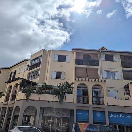 Cap Saint Gilles - T3 Vue Sur Le Port Apartment Luaran gambar