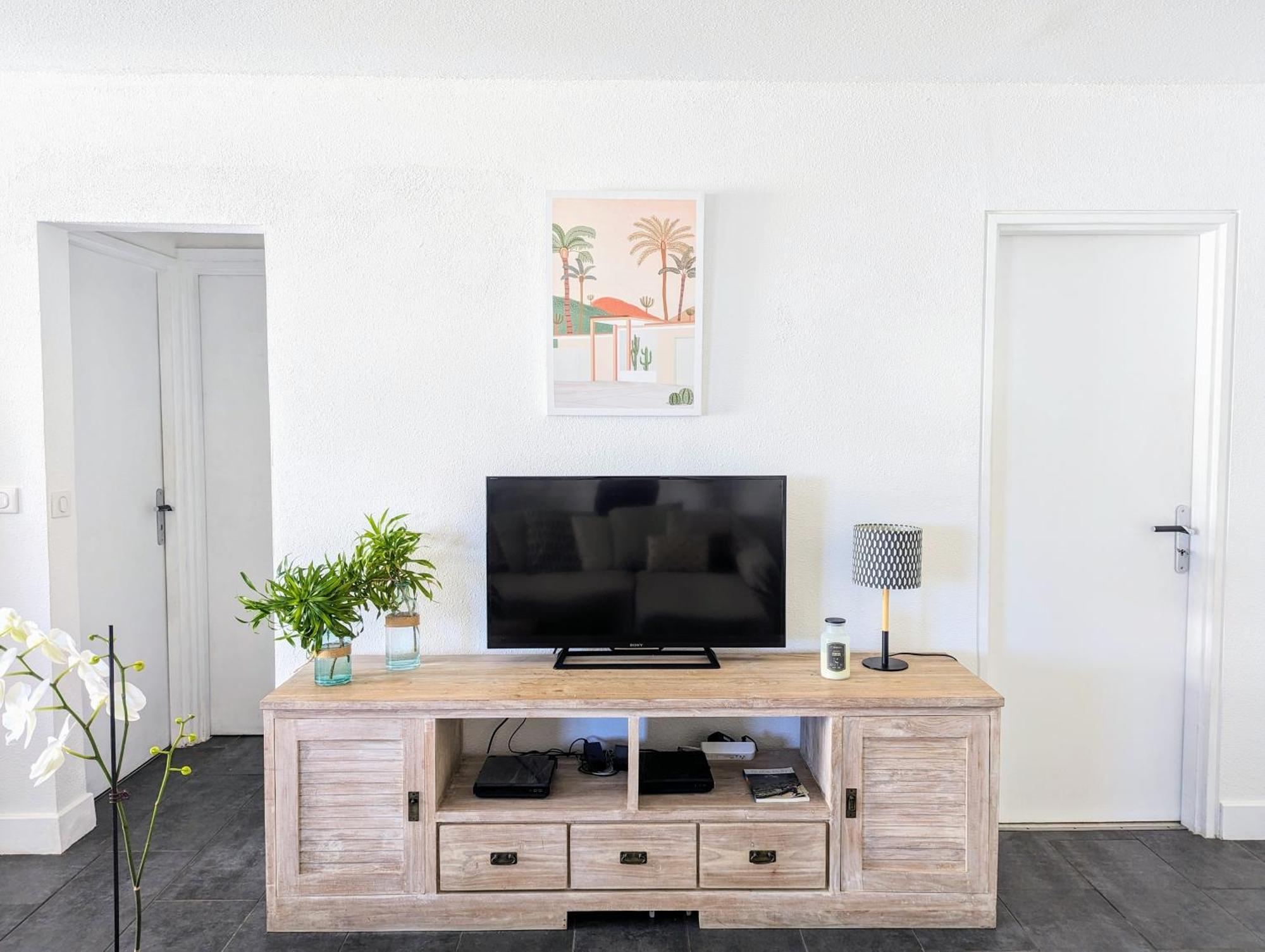 Cap Saint Gilles - T3 Vue Sur Le Port Apartment Luaran gambar