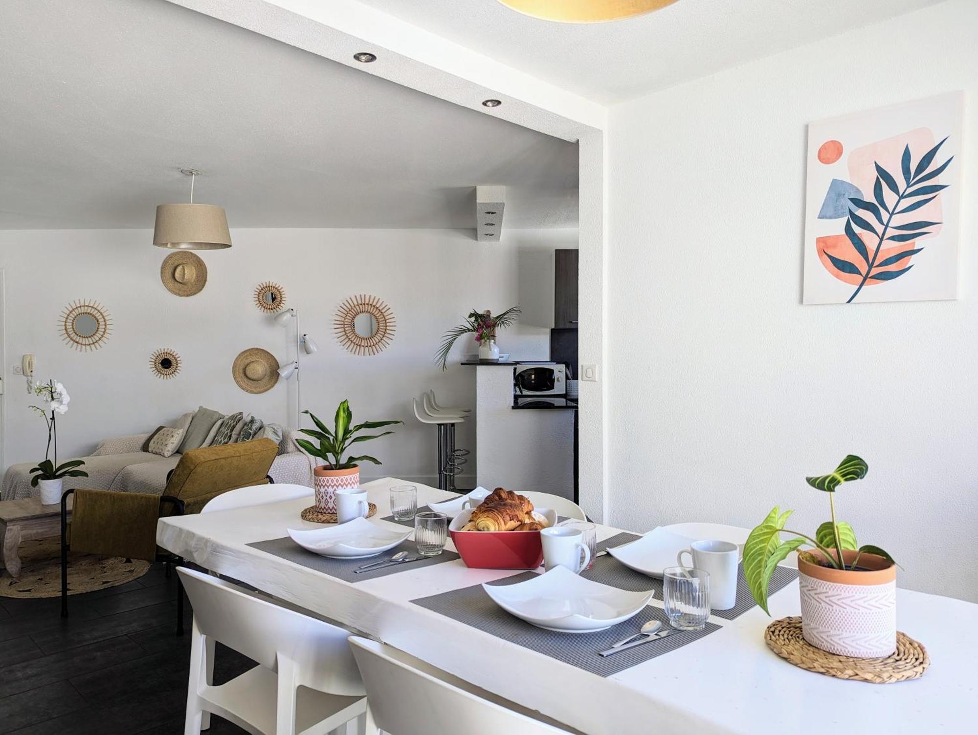 Cap Saint Gilles - T3 Vue Sur Le Port Apartment Luaran gambar