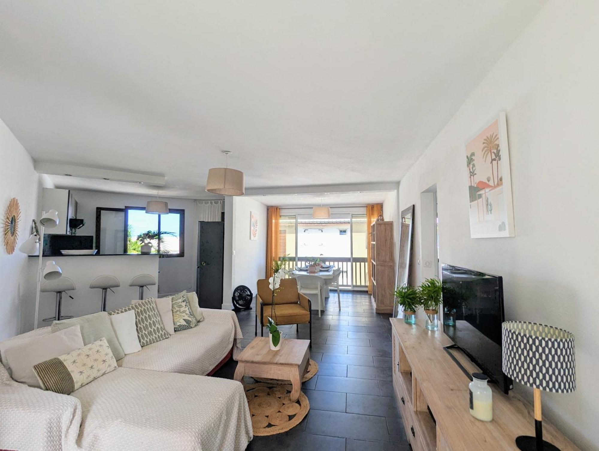 Cap Saint Gilles - T3 Vue Sur Le Port Apartment Luaran gambar