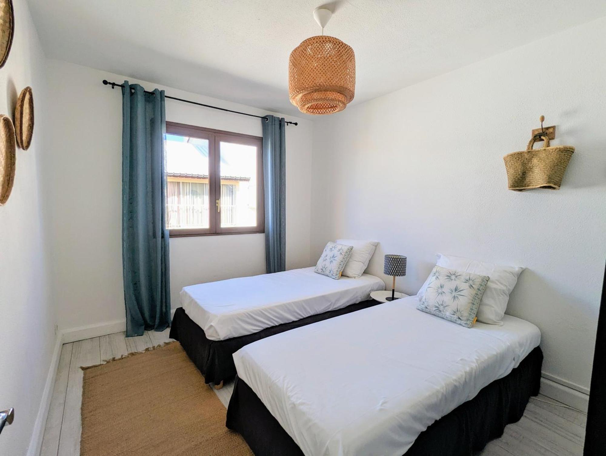 Cap Saint Gilles - T3 Vue Sur Le Port Apartment Luaran gambar